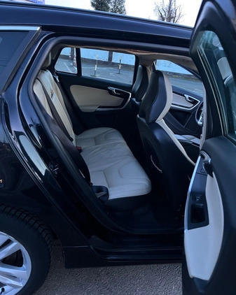 Volvo V60 cena 28900 przebieg: 299200, rok produkcji 2011 z Żnin małe 742